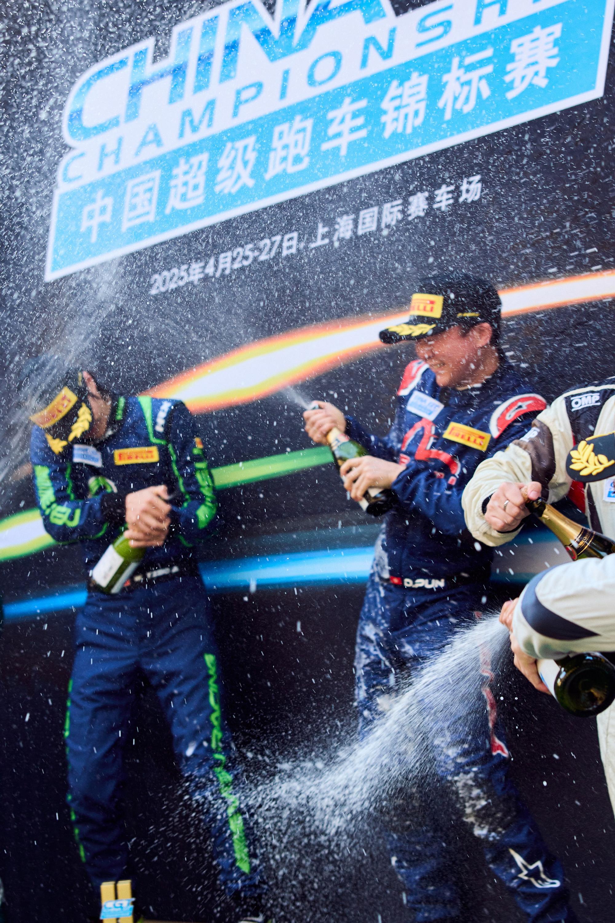 包含比赛中的激战,谁将脱颖而出?的词条 包含比赛中的激战,谁将脱颖而出?的词条