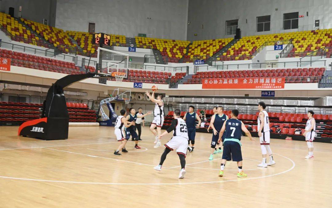 黑龙江男篮勇夺北方锦标赛冠军 黑龙江男篮勇夺北方锦标赛冠军