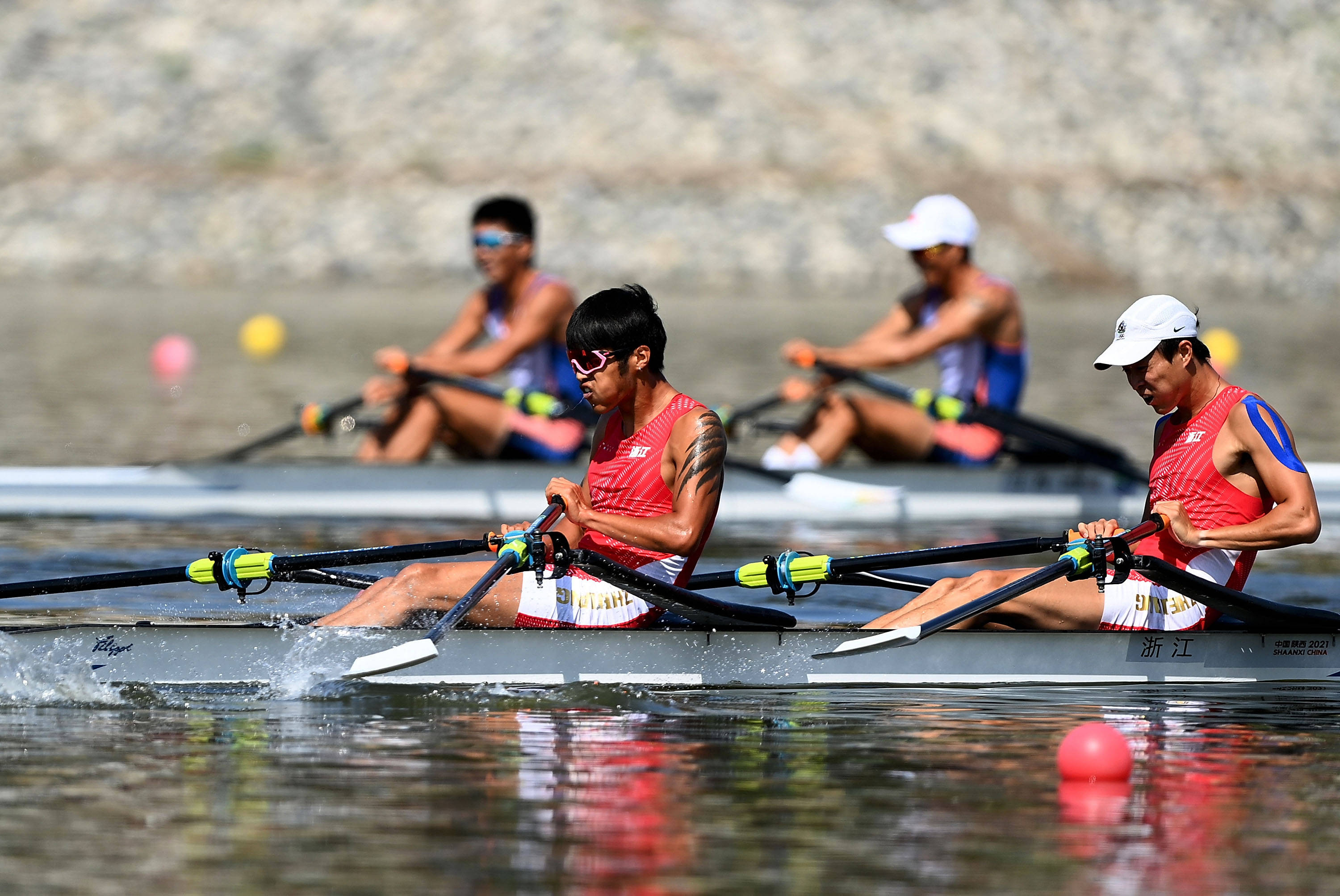 法国队在赛艇比赛中赢得荣誉 法国队在赛艇比赛中赢得荣誉