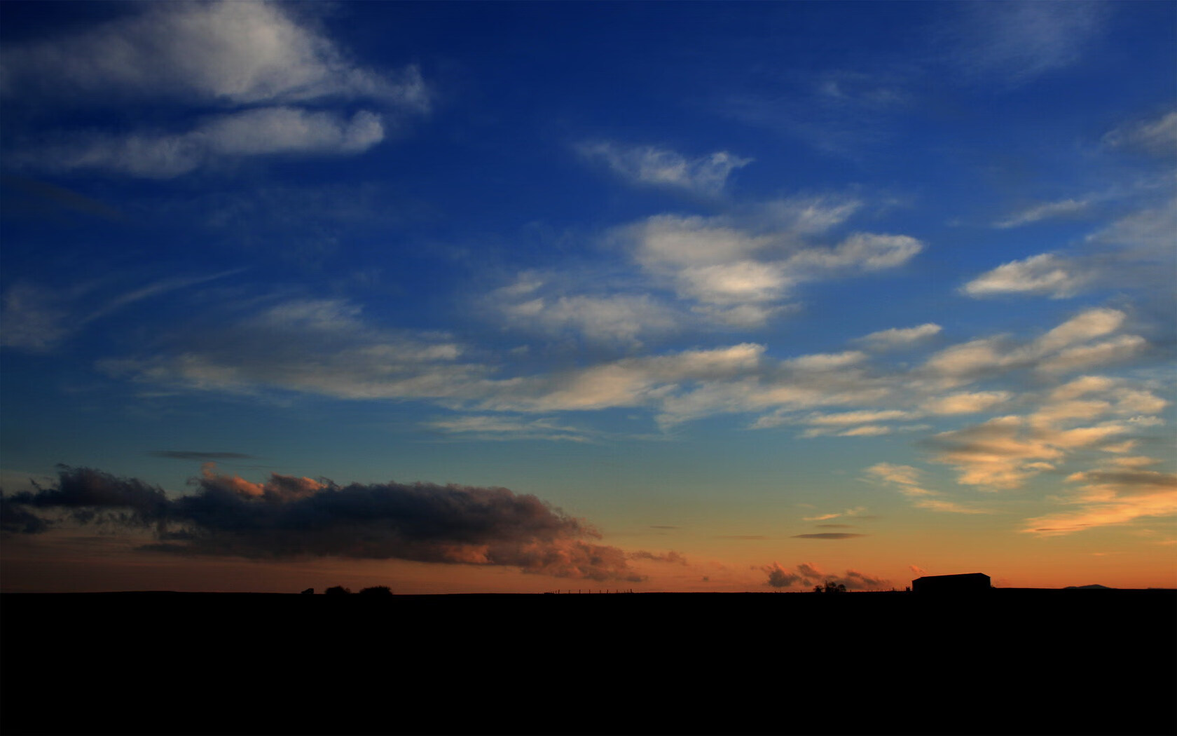 德里赫特稳如磐石，莱比锡红牛激战几内亚友谊赛上演攻防盛宴