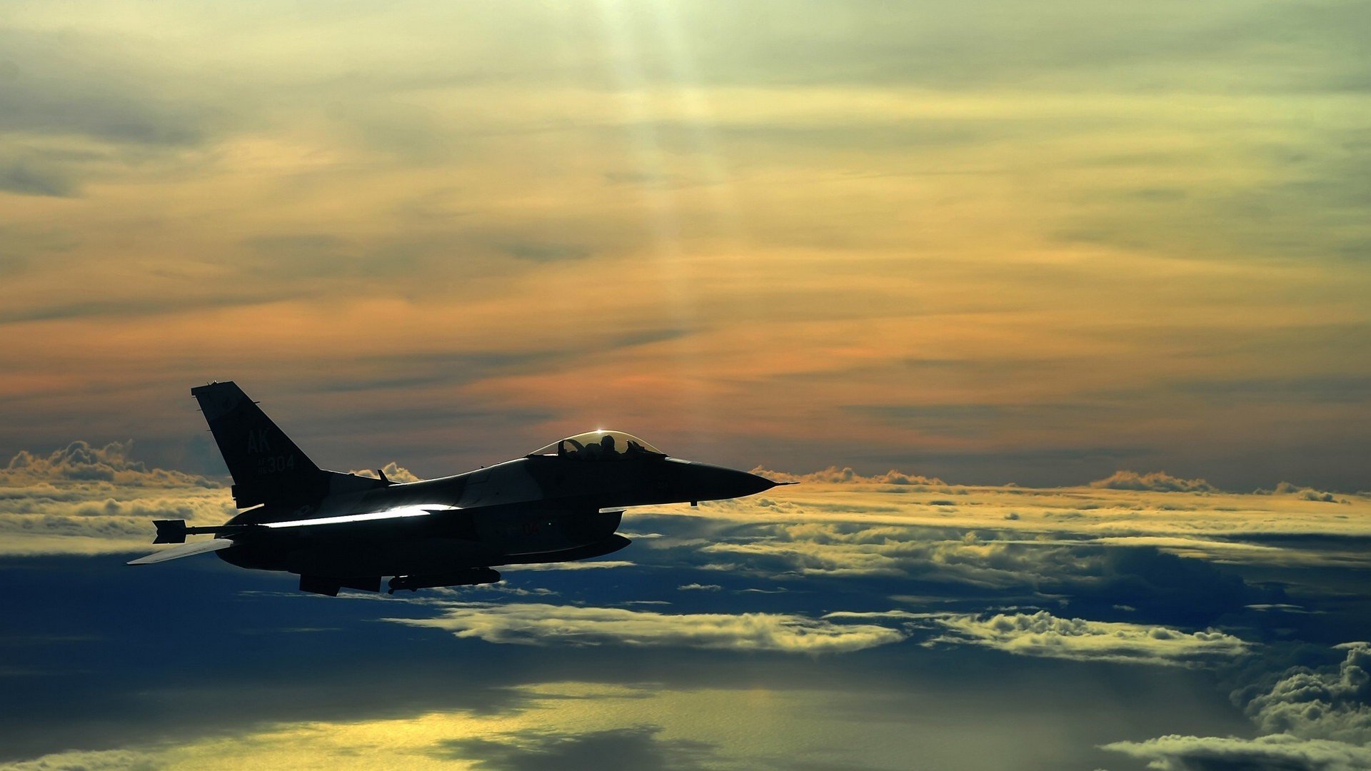 横跨太平洋的篮球对话，福克斯空砍45+10，上海男篮团队致胜击落鹈鹕